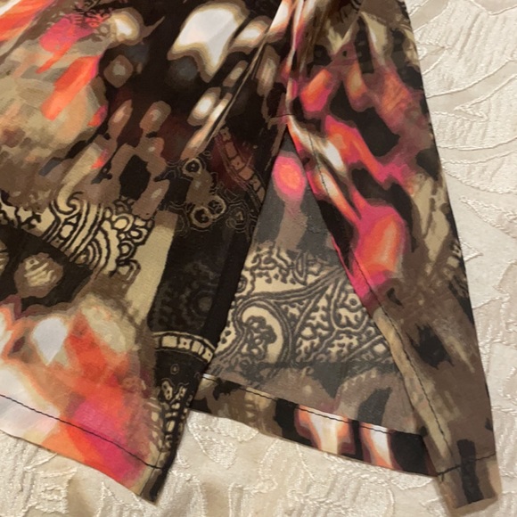 East 5th Plus SZ 2X Butterfly Print Semi Sheer Top - Picture 10 of 14